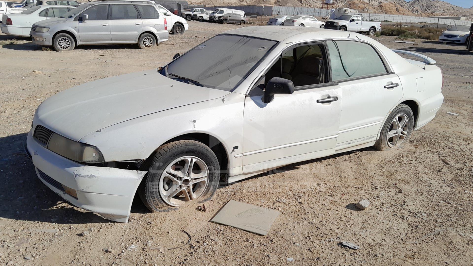 2002 MITSUBISHI MAGNA VIN: 6MMBP47P72T004469