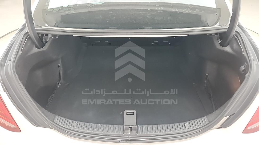 مرسيدس سي 250 2017 — زاوية صندوق السيارة — صورة 26