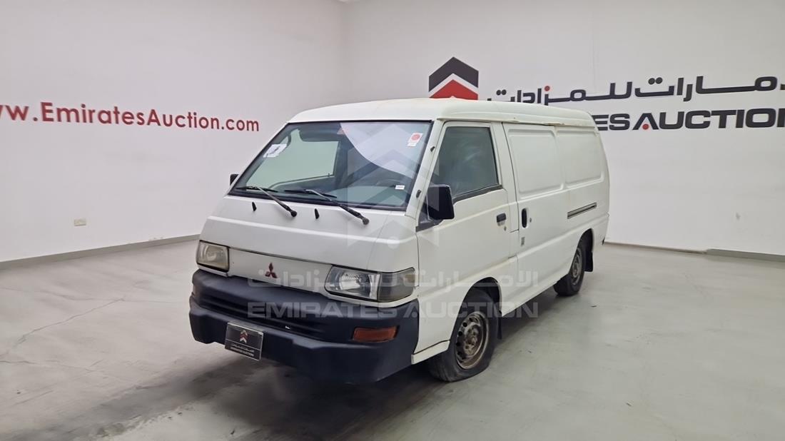 ميتسوبيشي ال 300 2007 — الزاوية الأمامية اليسرى — صورة 5