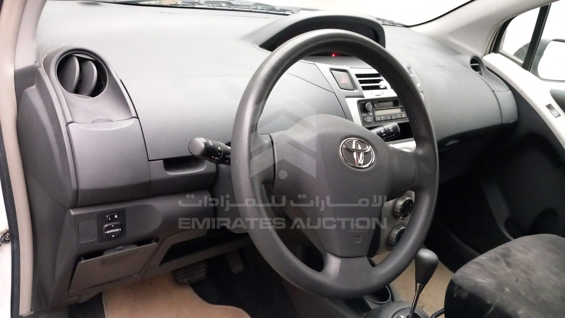 2006 TOYOTA YARIS VIN: JTDKW923765022611