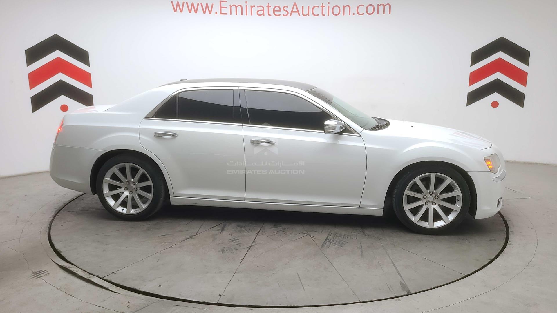 2013 CHRYSLER 300 C VIN: 2C3CCAET8DH644333