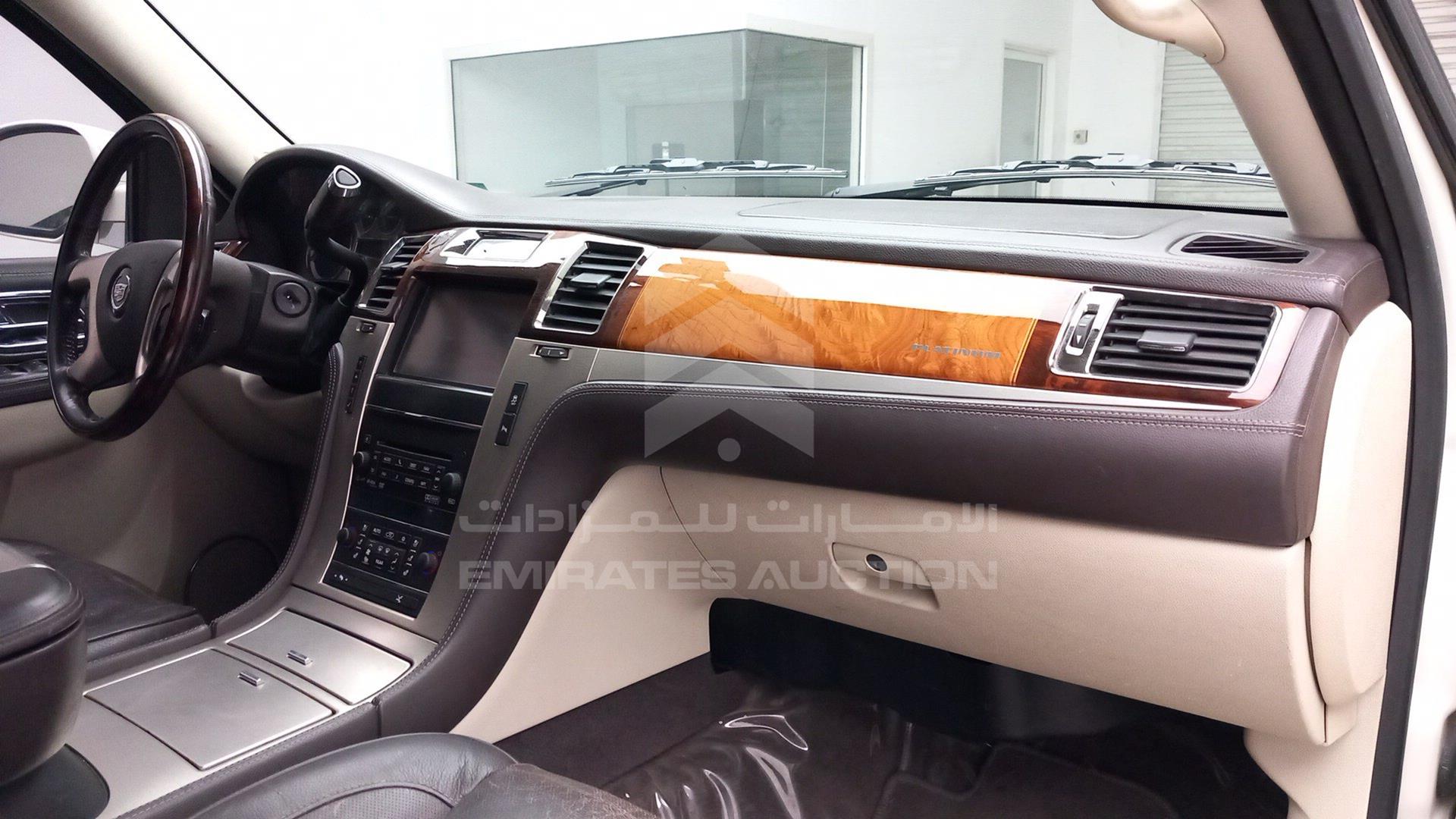 2013 CADILLAC ESCALADE VIN: 1GYS47EF7DR352524