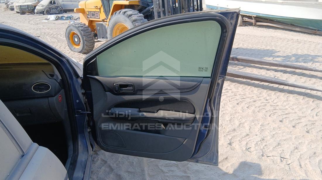 2010 Ford Focus — Front Right Door — Photo 25