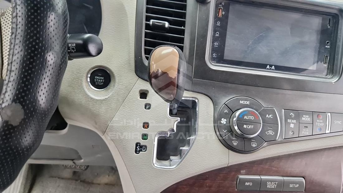 2012 Toyota Sienna — Gear View — Photo 20