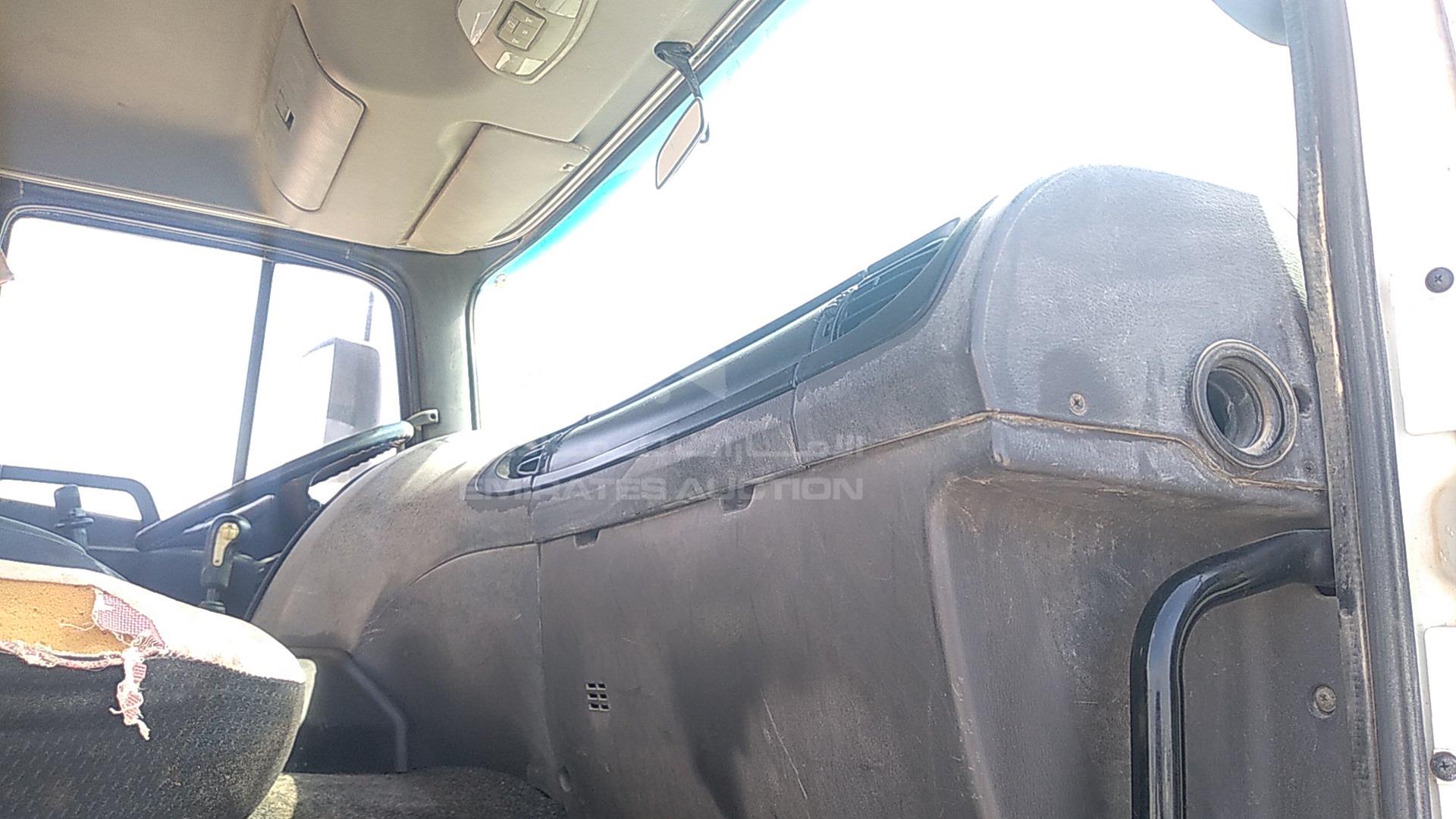 2011 HYUNDAI --- VIN: KMFDA18C7CC060478