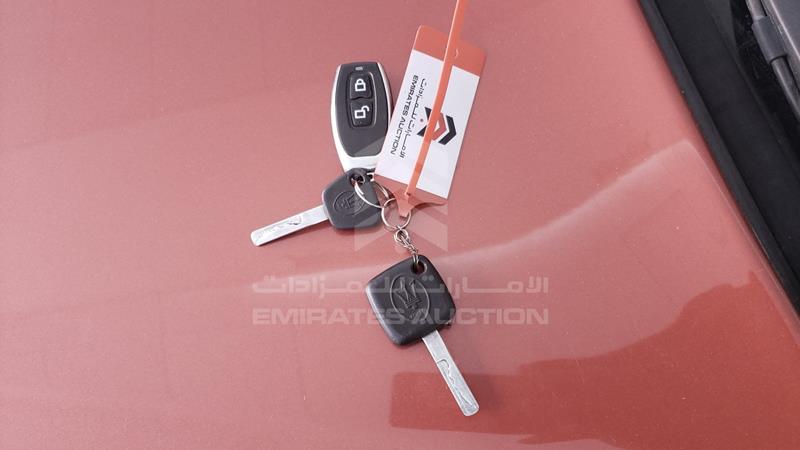 ZAM337B0000331534 Auction: EmiratesAuction Lot: 431370 ZAM337B0000331534 Maserati Quattroporte 1997 RED Photo 4