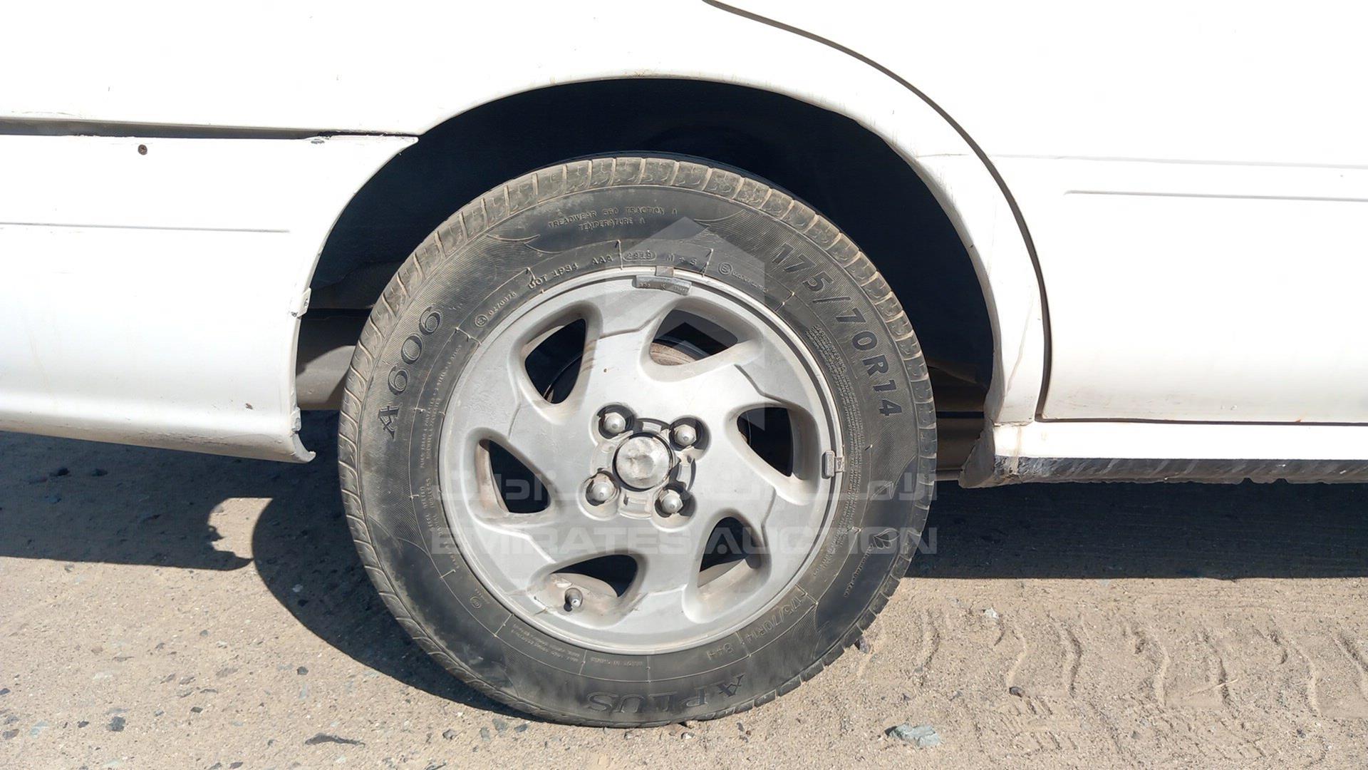 1999 NISSAN SUNNY VIN: JN1BB41S7XW005975