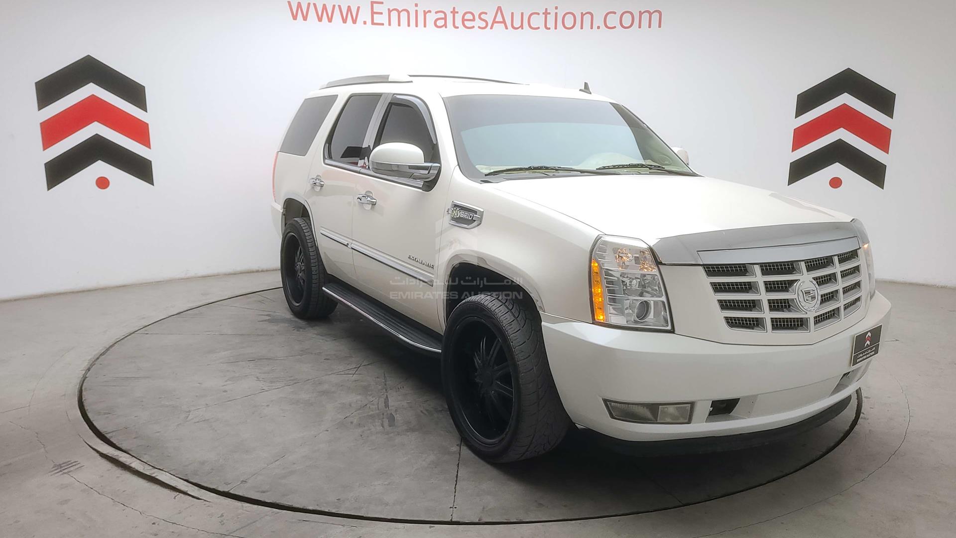2011 CADILLAC ESCALADE VIN: 1GYS3EEJ1BR157902