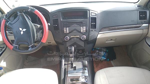JMYLRV95WEJ718993 Mitsubishi Pajero
