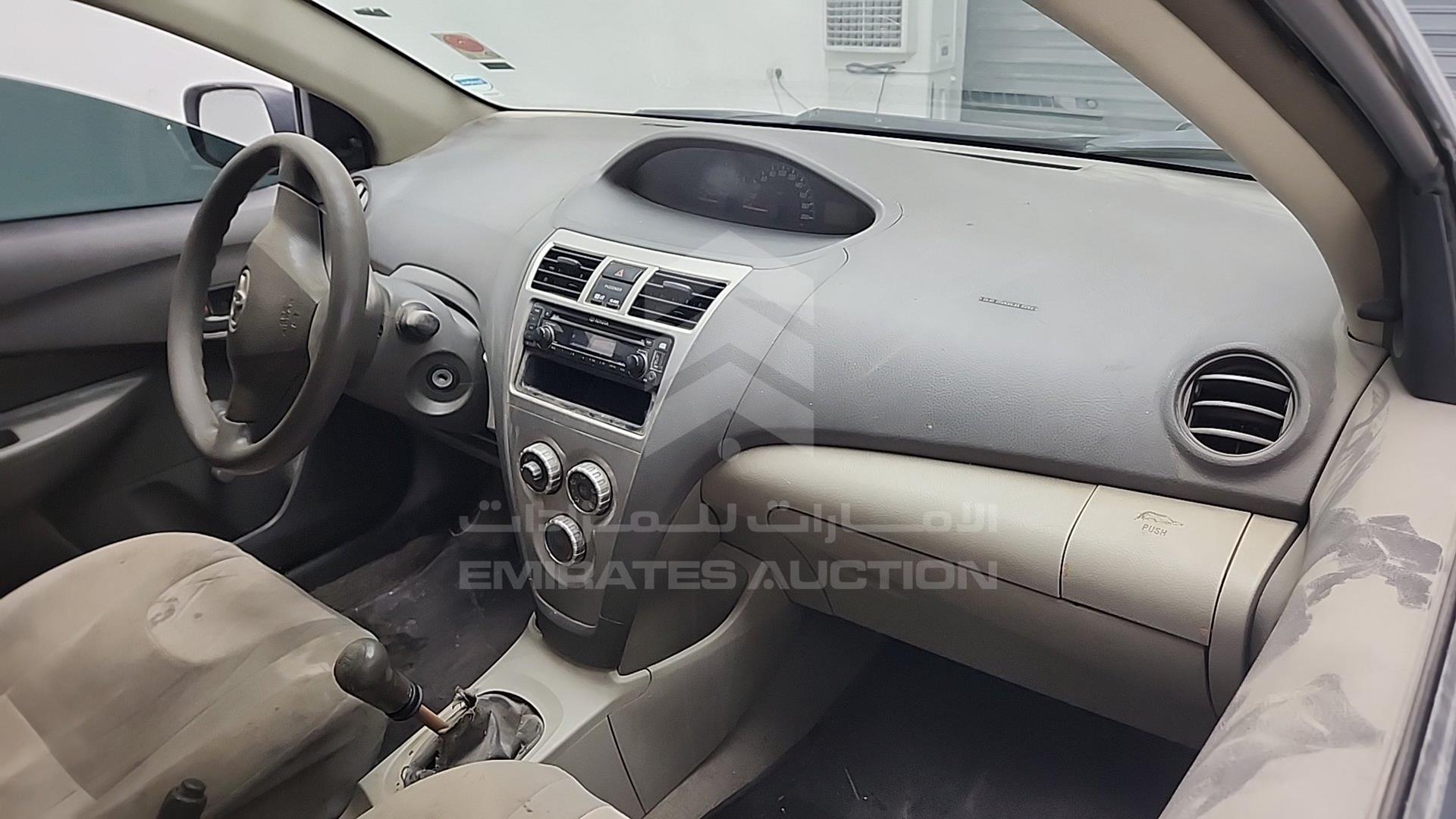 2011 TOYOTA YARIS VIN: JTDBW9238BL012286