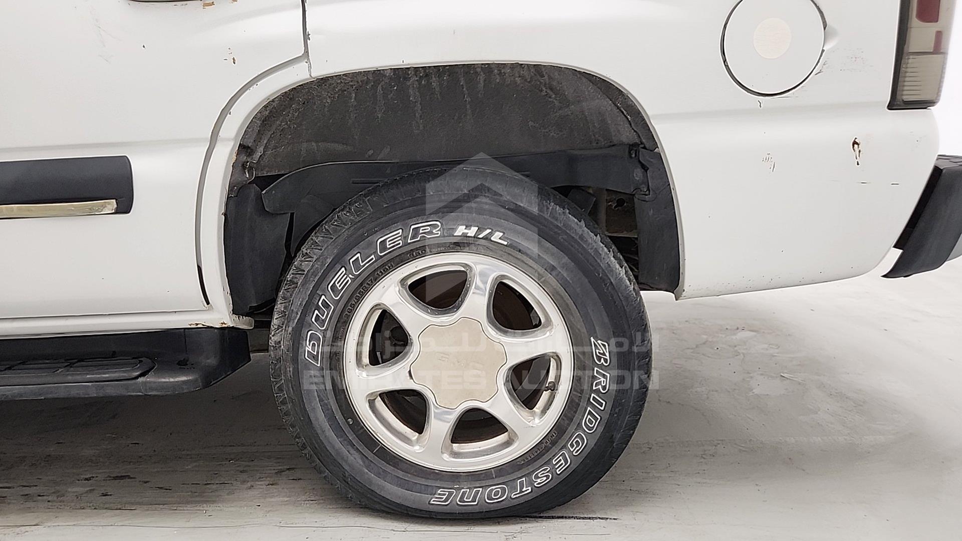 2002 CHEVROLET TAHOE VIN: 1GNEK13T22J122357