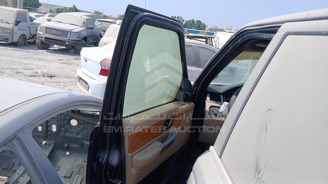 رنج روفر سبورت 2008 — الباب الأمامي الأيسر — صورة 9