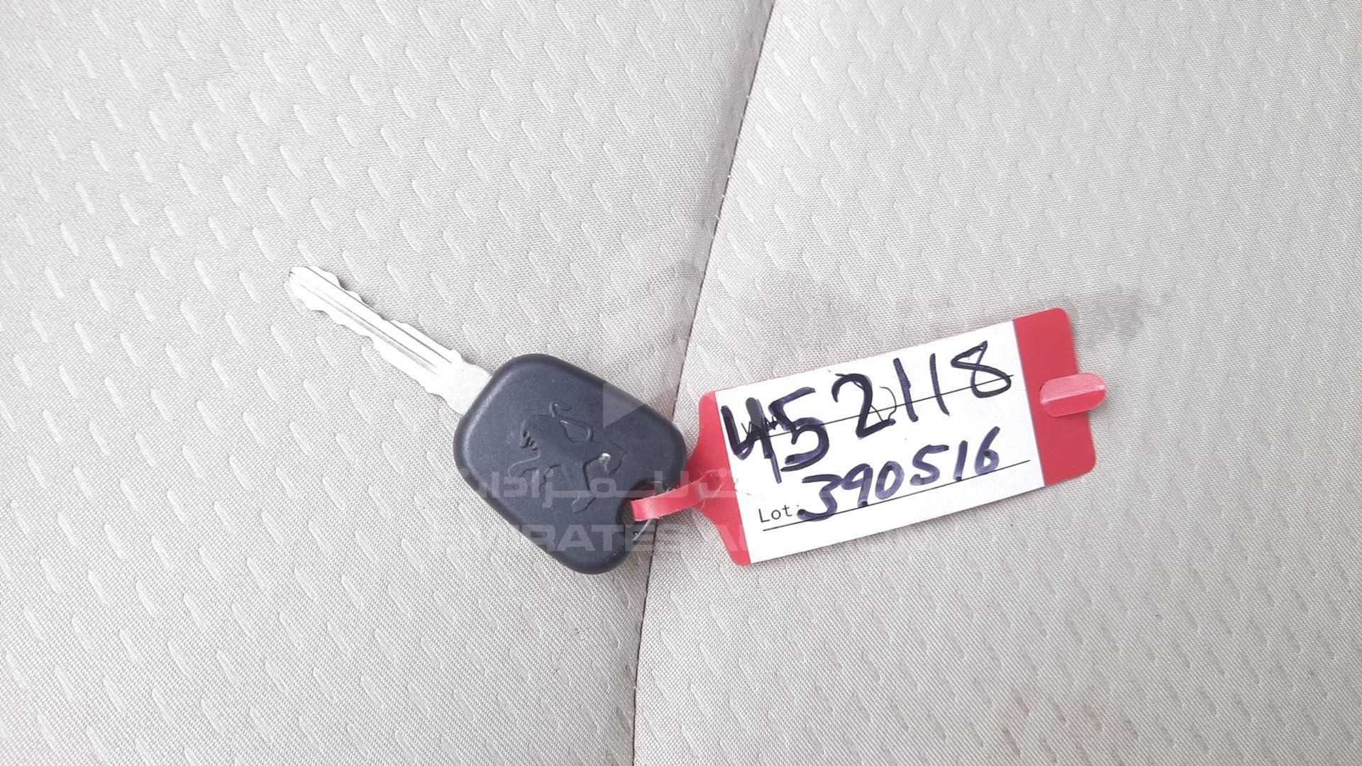 2019 RENAULT SYMBOL VIN: VF14SRAB1KT452118