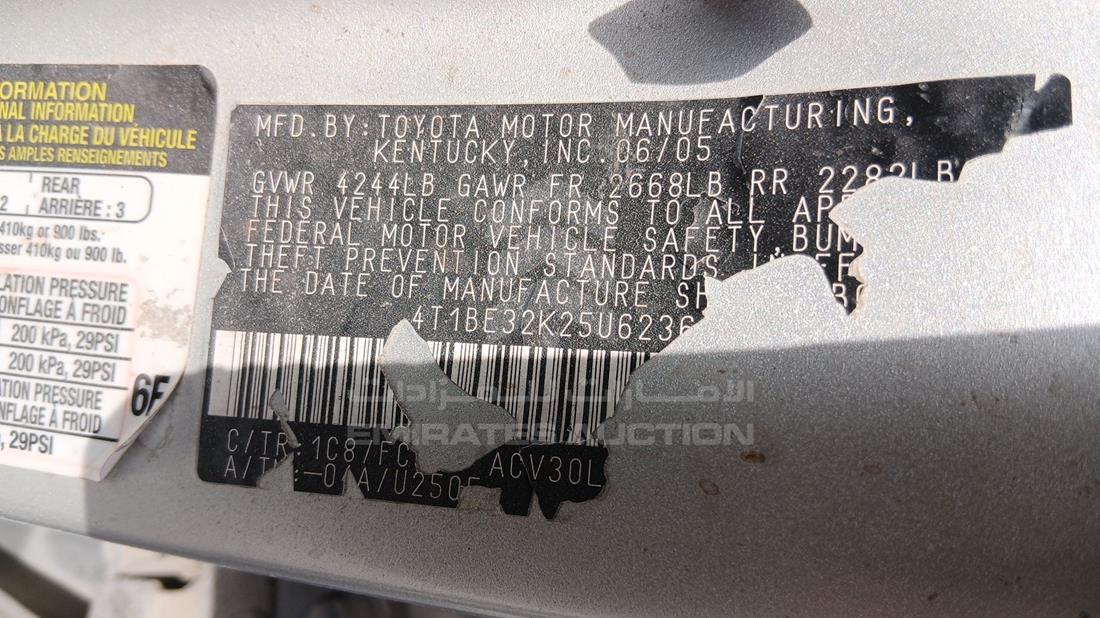 2005 Toyota Camry — VIN on Frame — Photo 2