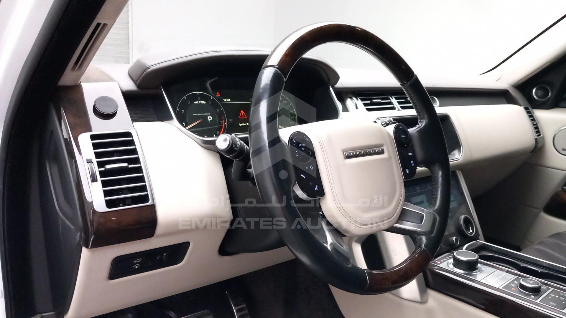 2014 RANGE ROVER VOGUE VIN: SALGA2EFXEA168100