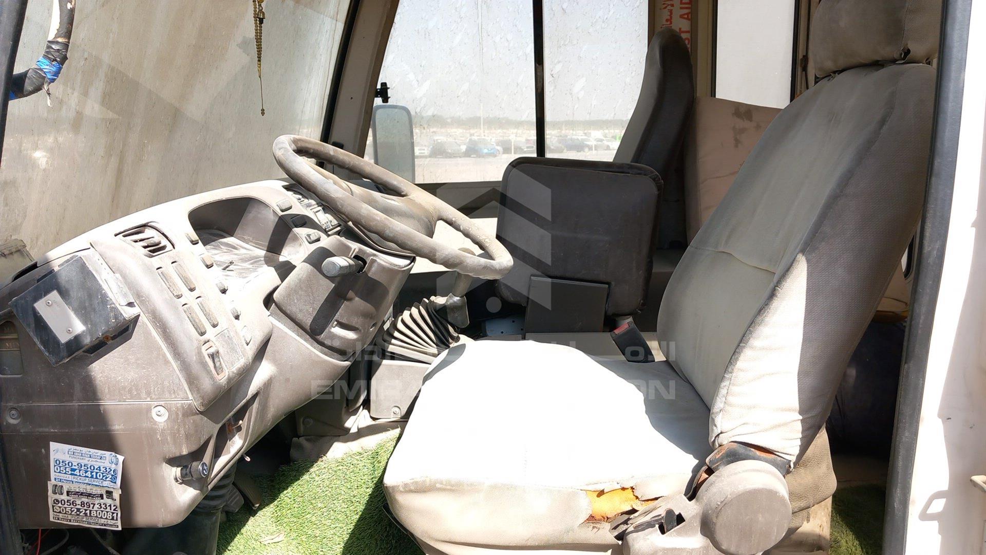 2005 MITSUBISHI ROSA VIN: JL5B3J6P05PD01701