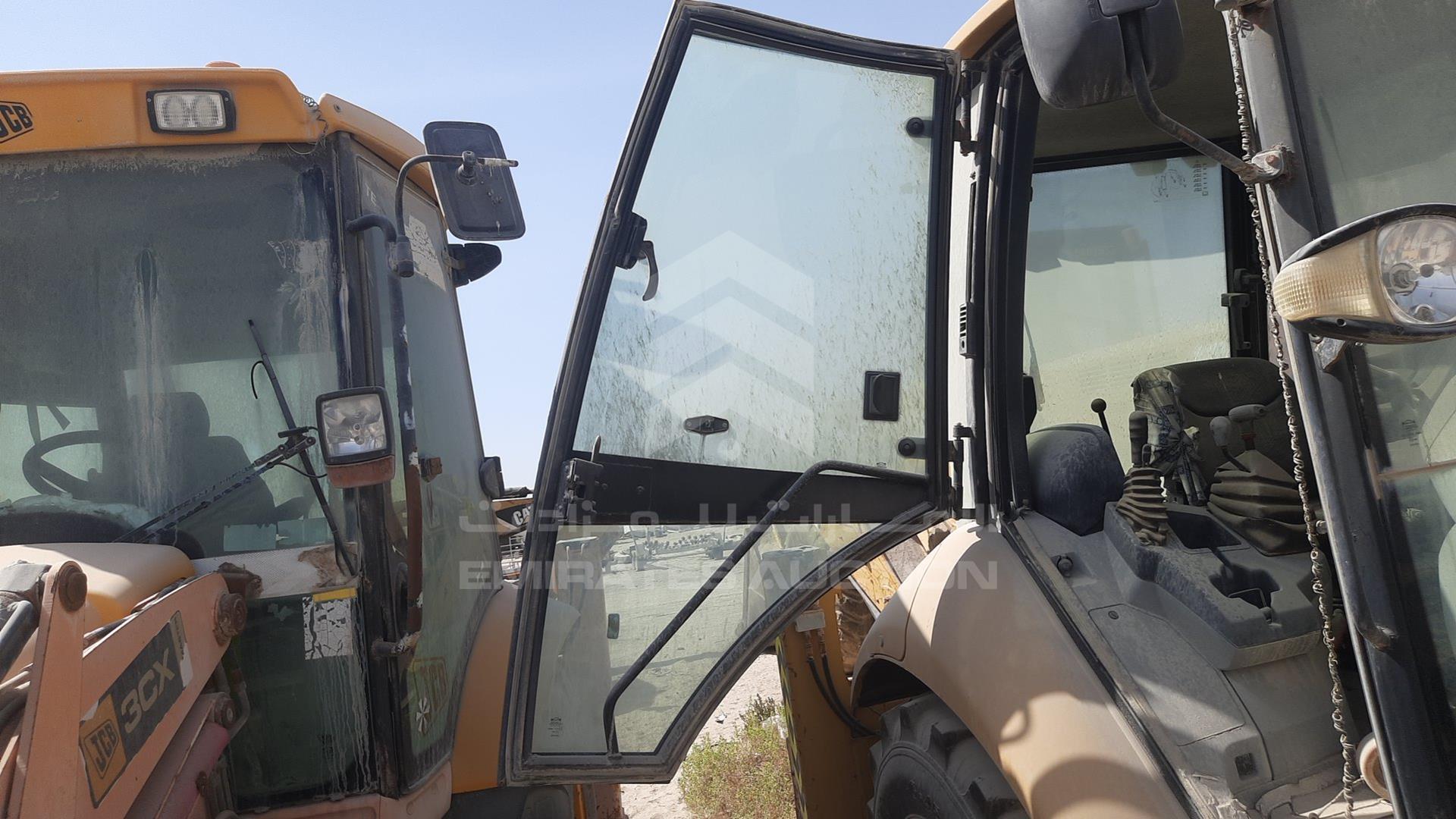 2011 CATERPILLAR 422E VIN: CAT0422EVMAW00837