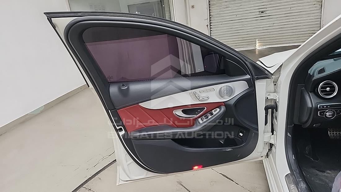 مرسيدس سي 250 2017 — الباب الأمامي الأيسر — صورة 13