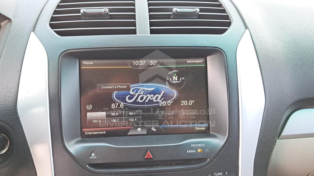 2015 Ford Explorer — Entertainment Systems & Camera Monitor & Navigation — Photo 16