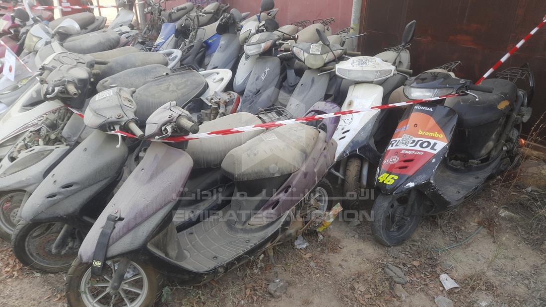 21 Scooters - Scrap without document — Front Right Tyre — Photo 17