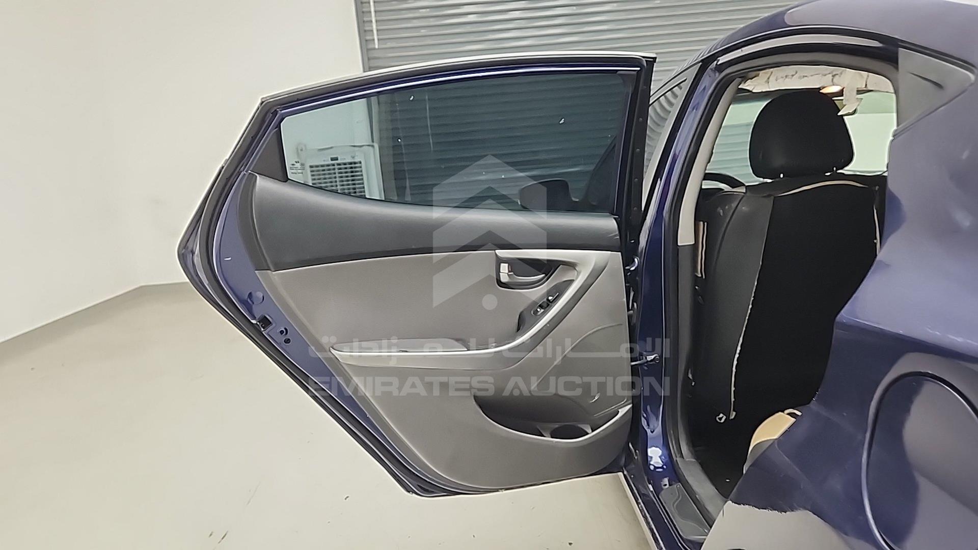 2013 HYUNDAI ELANTRA VIN: 5NPDH4AE2DH290875