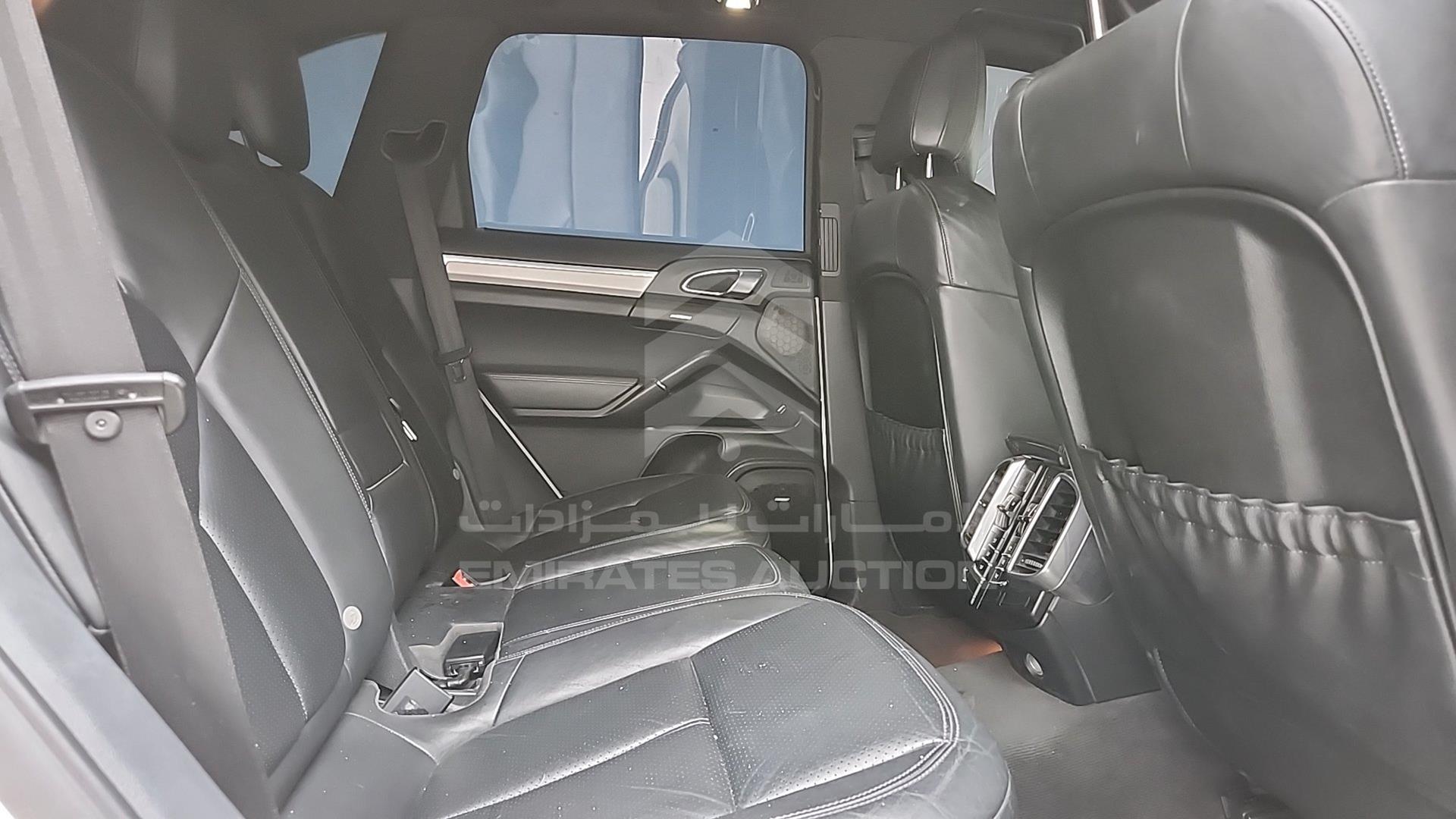 2011 PORSCHE CAYENNE VIN: WP1ZZZ92ZBLA41361