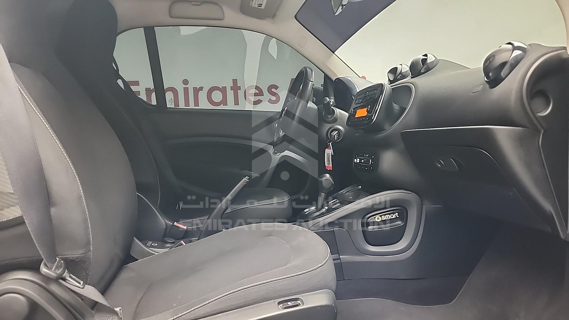 2016 SMART FORTWO VIN: WMEFJ5DA2GK071952