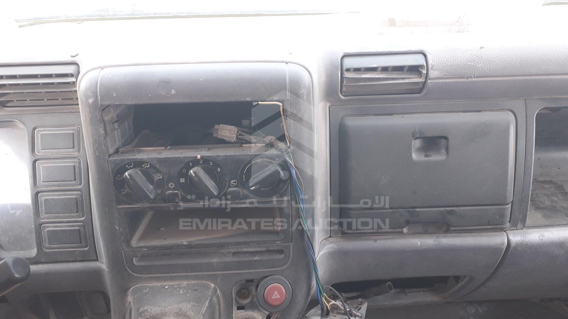 2005 MITSUBISHI CANTER VIN: JL6BCE6J45K003922