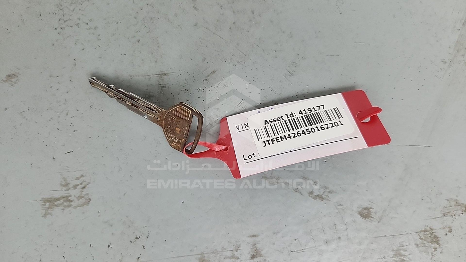 2005 TOYOTA HILUX VIN: JTFEM426450162201
