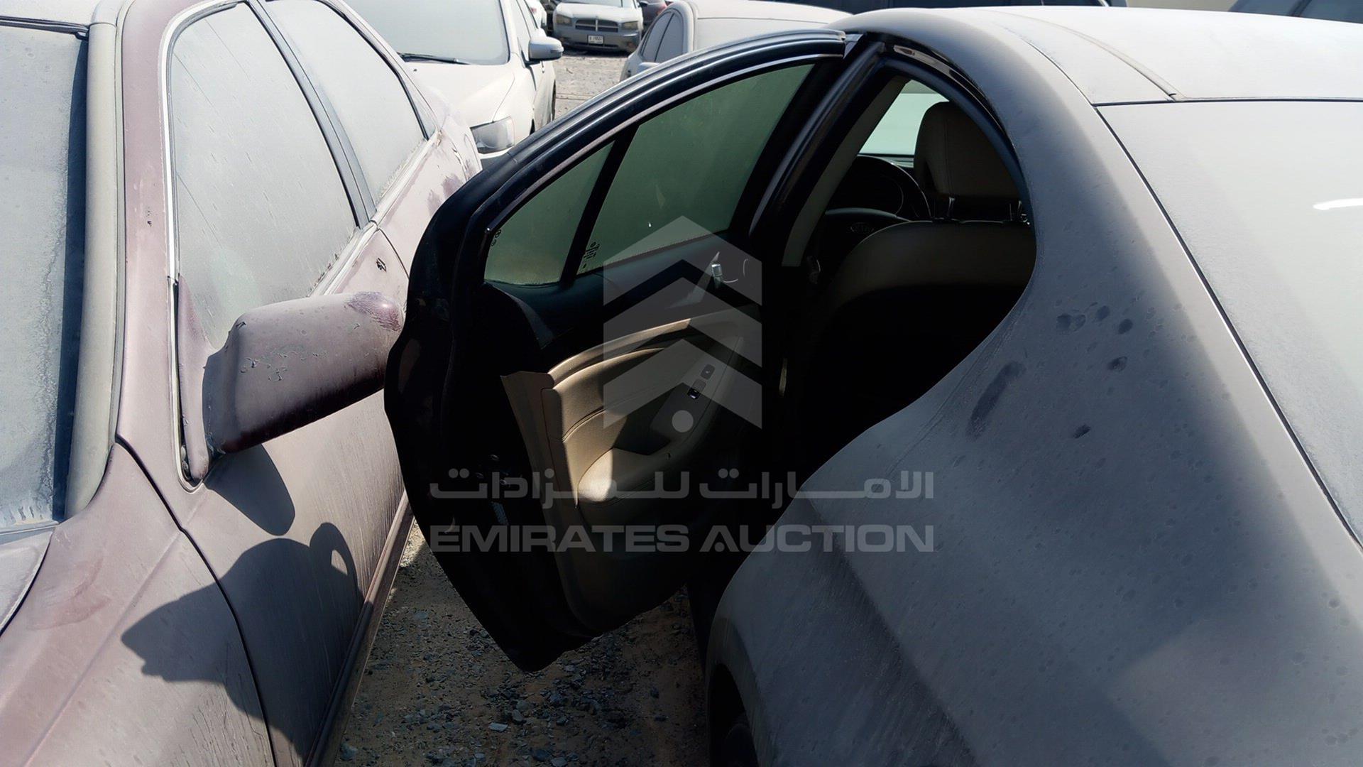 2014 KIA CADENZA VIN: KNALN4D75E5145281