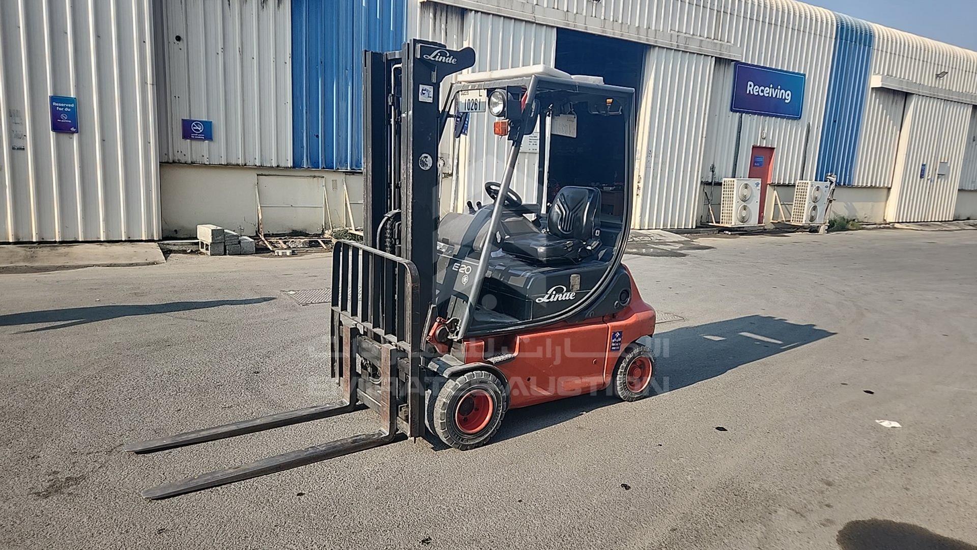 2008 FORKLIFT --- VIN: C1X335WO2406