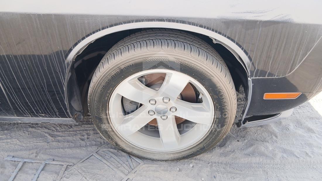 2012 Dodge Challenger — Front Right Tyre — Photo 30