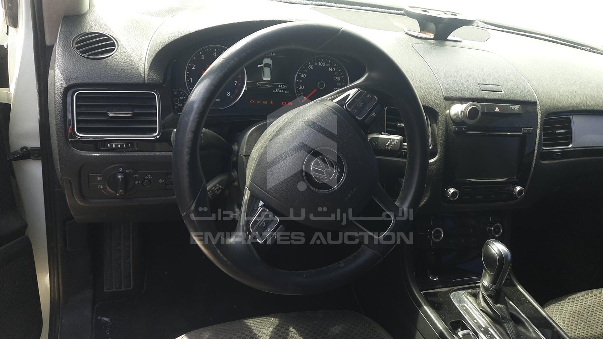 2013 VOLKSWAGEN TOUAREG VIN: WVGBC2BP0DD000306