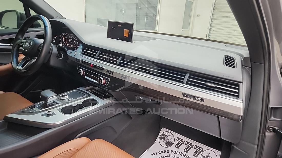 2017 Audi Q7 — Front Right Passenger Dashboard View — Photo 32