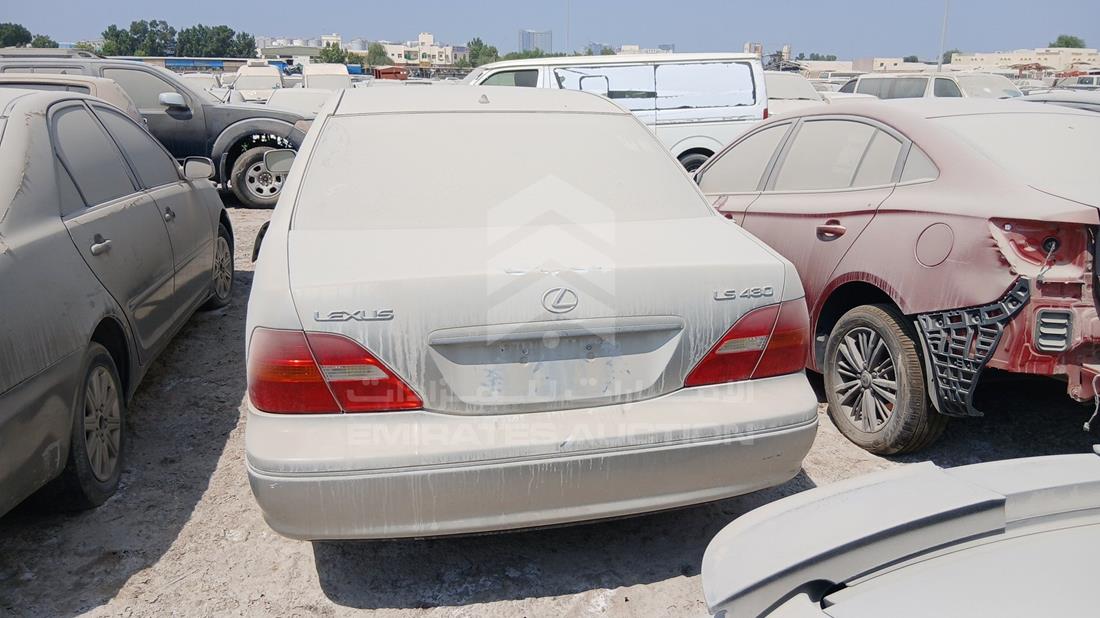 2002 Lexus LS 430 - Scrap without document — Rear View — Photo 7