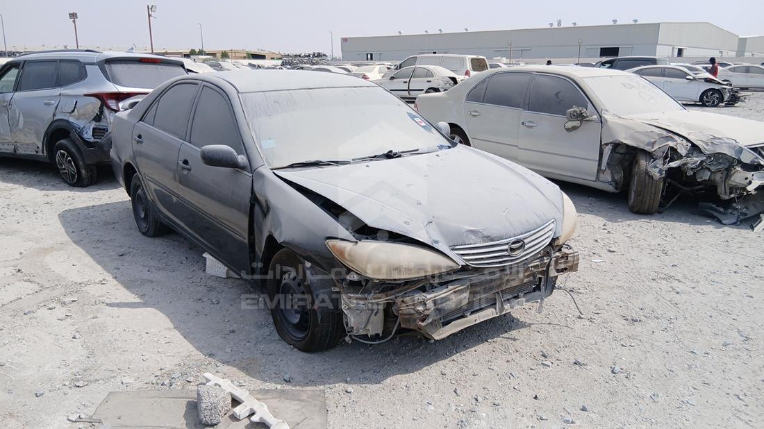 2005 Toyota Camry — Front Right Angle — Photo 8