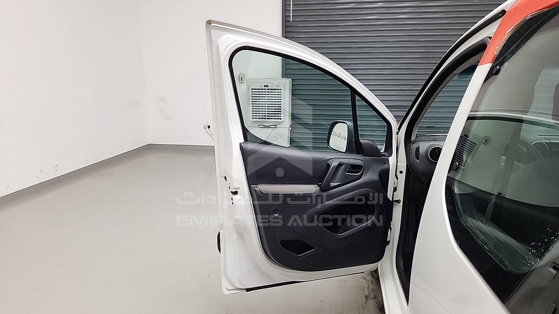 2015 PEUGEOT PARTNER VIN: VF37JNFU5FJ510288