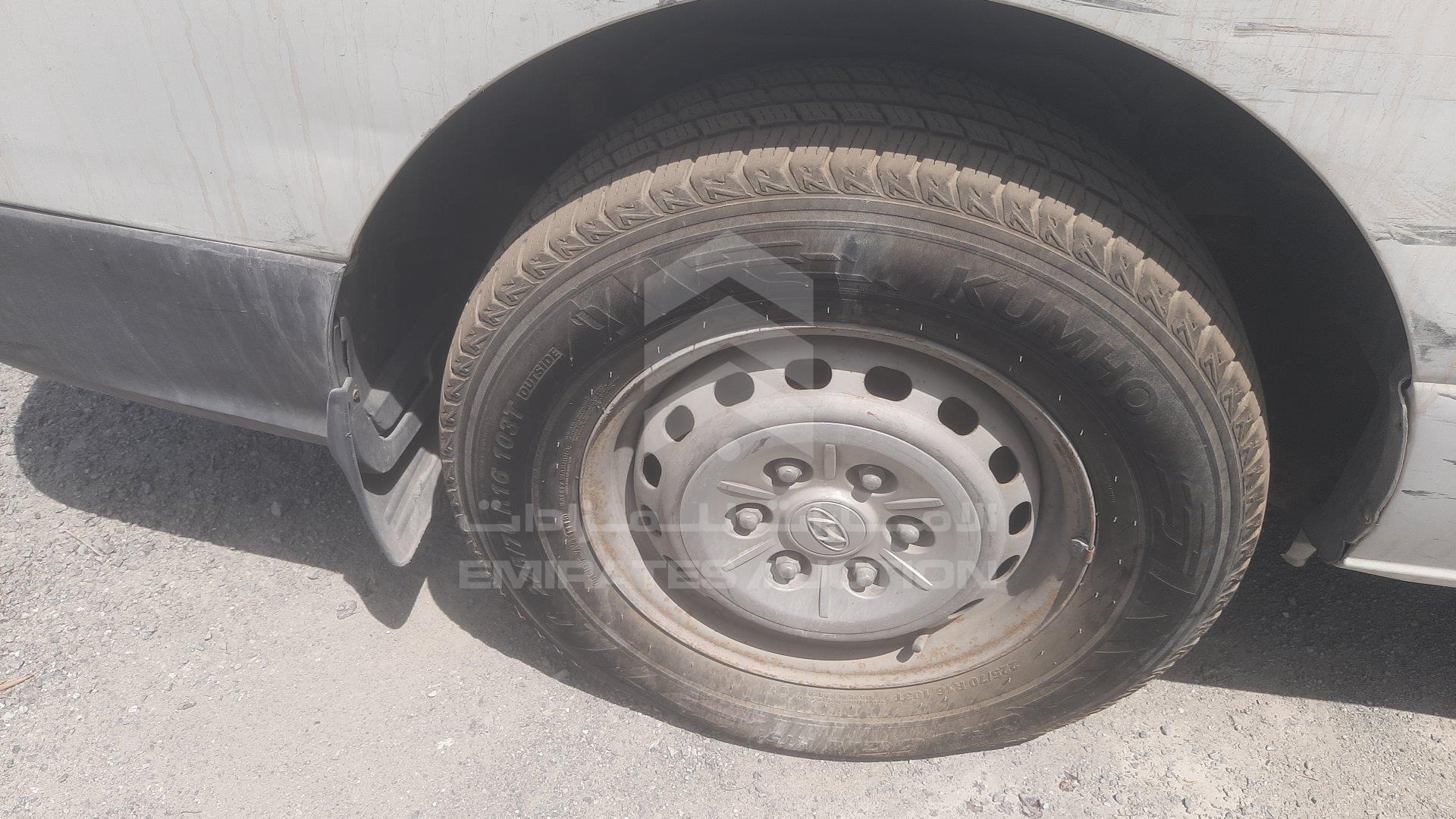 KMHWG81R5CU366112 - 2012 Hyundai H1 - #358080