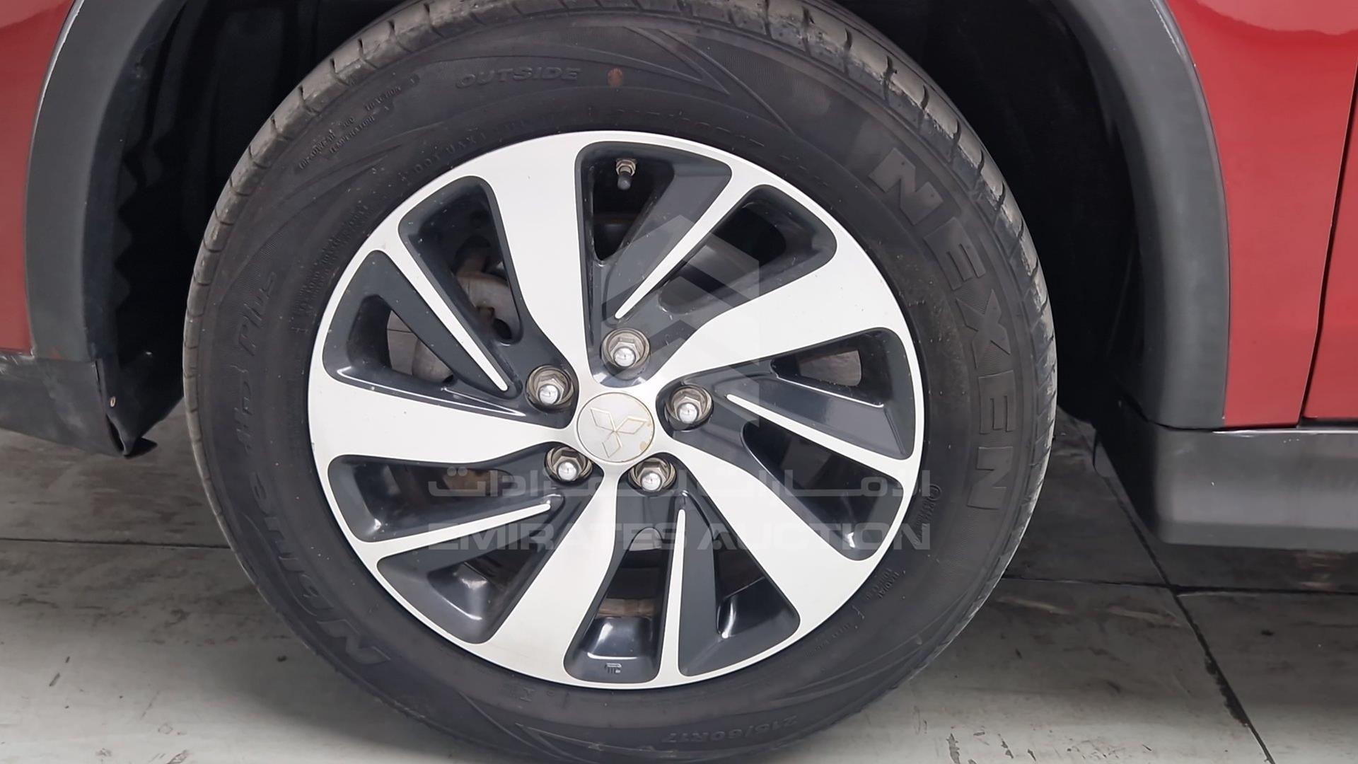 2017 MITSUBISHI ASX VIN: JE4LP21U6HZ700429