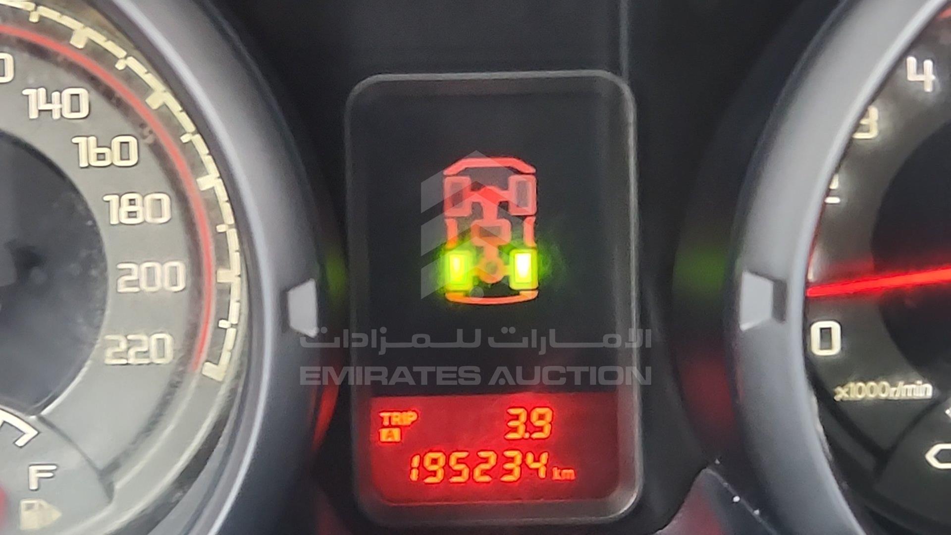 2012 MITSUBISHI PAJERO VIN: JMYLRV95WCJ709340