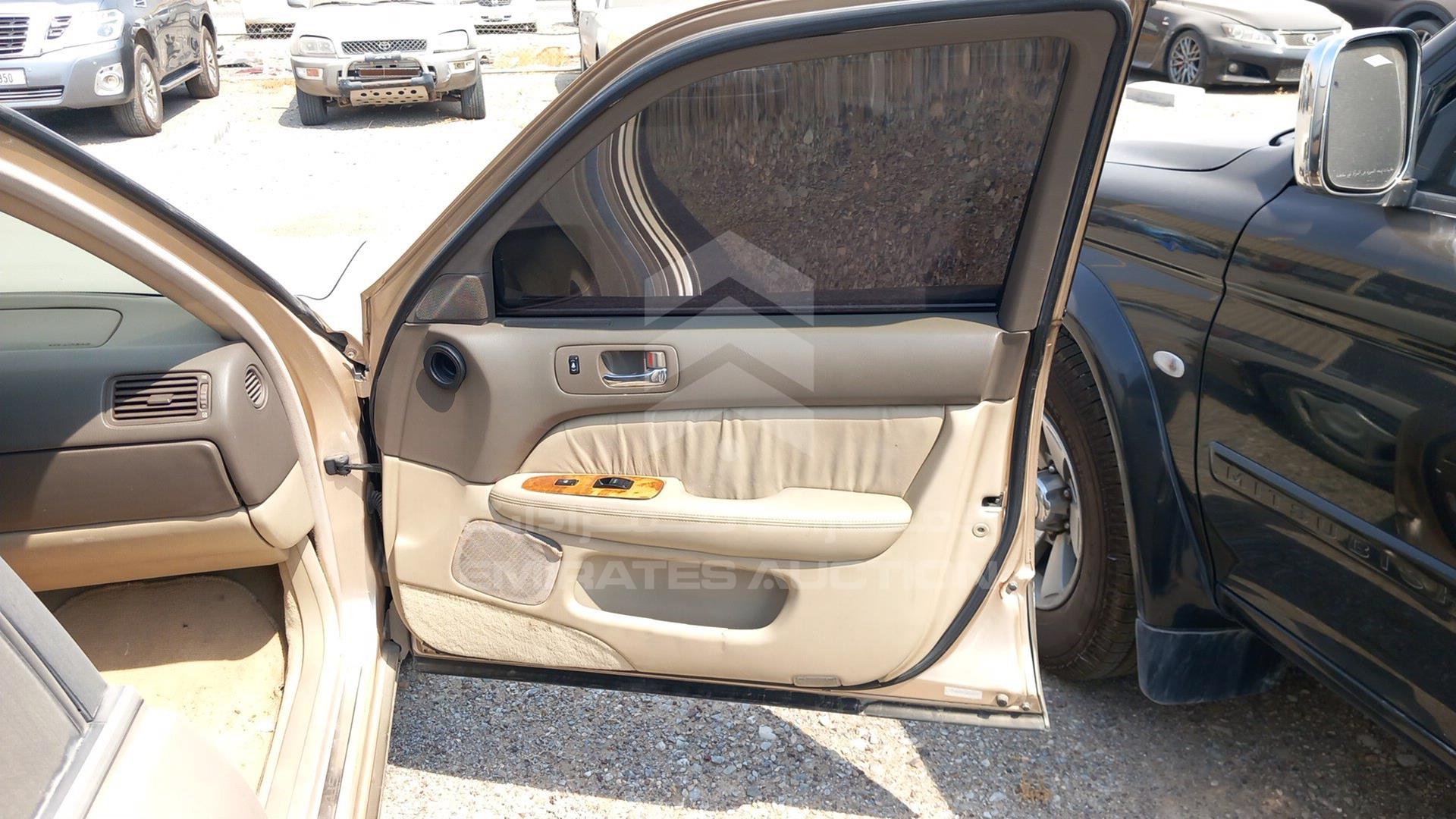 1998 LEXUS LS400 VIN: JT8BH28F2W0128608
