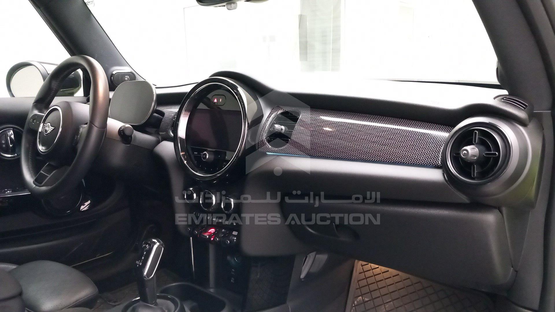 2023 MINI COOPER S VIN: WMW53DH0XP2S73659
