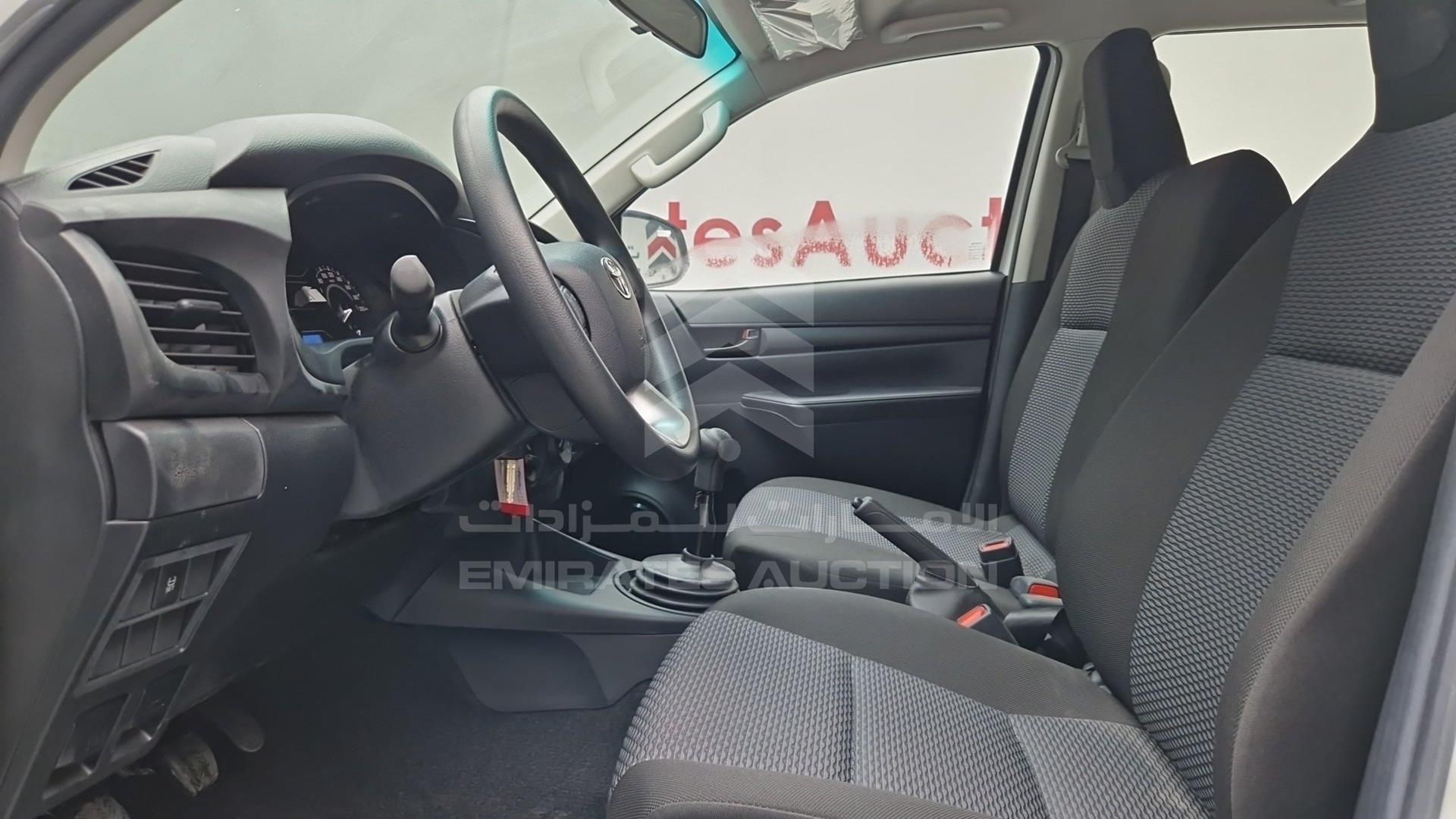 2018 TOYOTA HILUX VIN: MR0DB8CD8J0174166