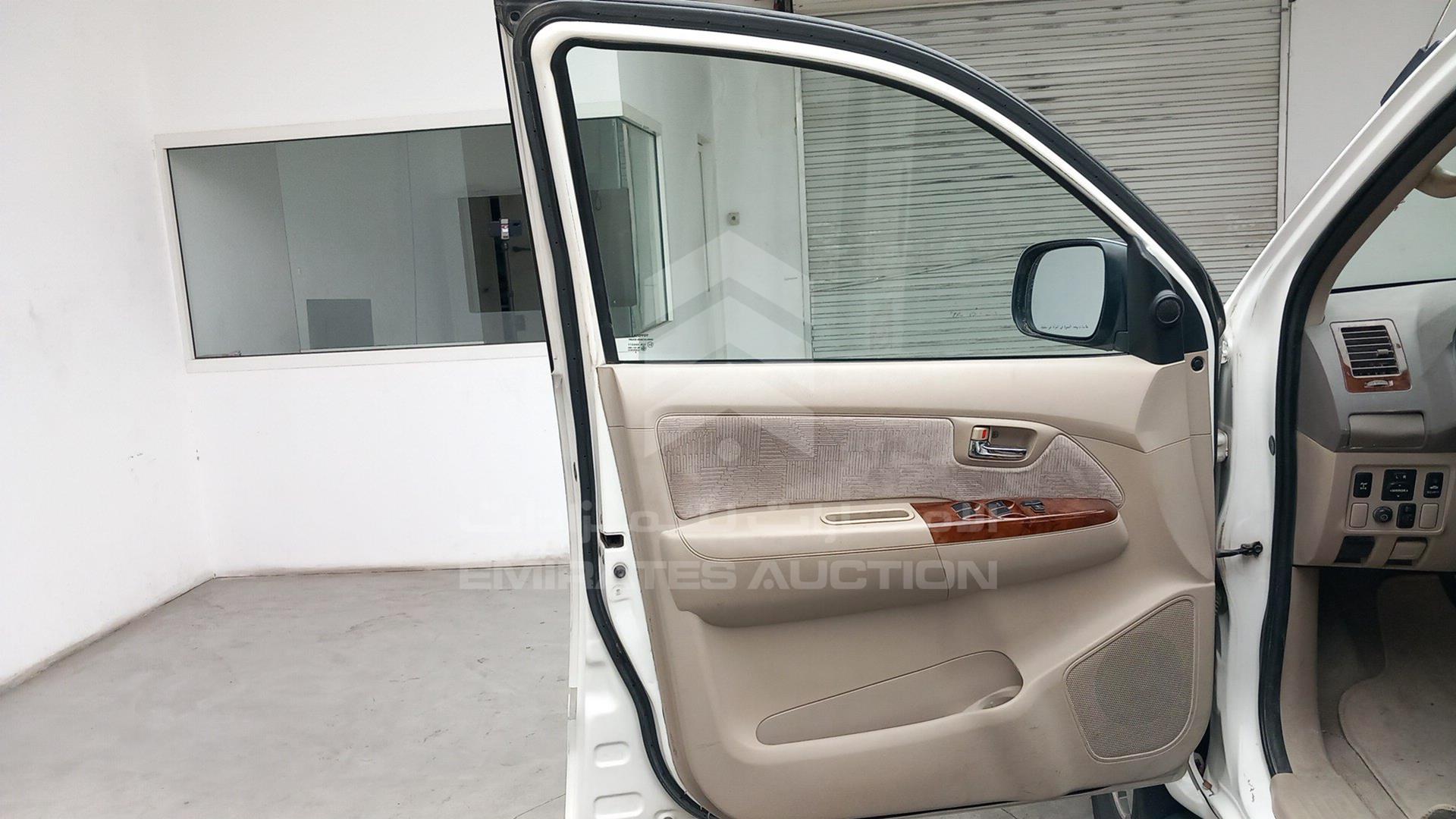 2007 TOYOTA FORTUNER VIN: MHFYU59G477001095