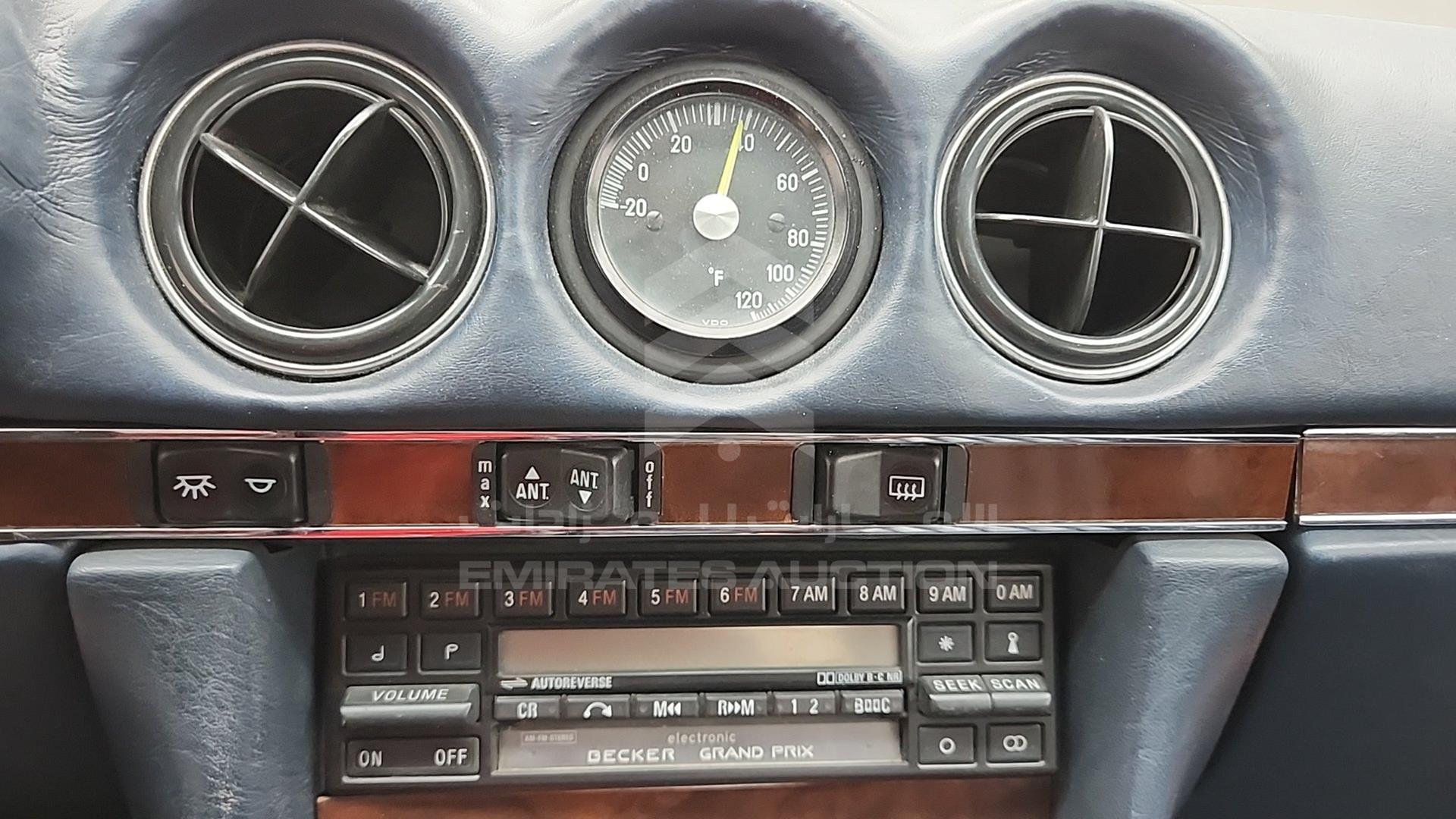 1988 MERCEDES SL 560 VIN: WDBBA48D9JA083054