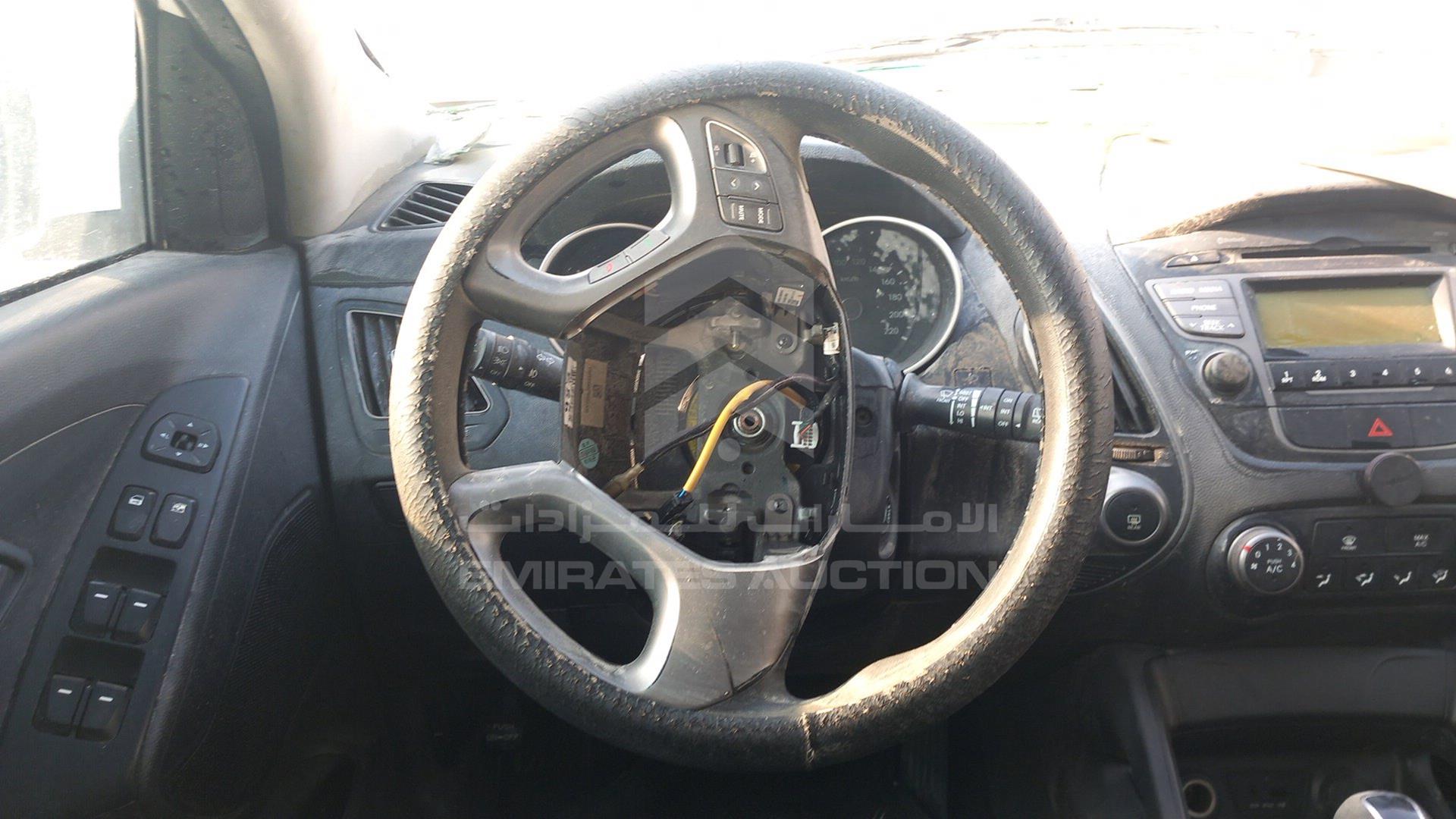 2014 HYUNDAI TUCSON VIN: KMHJT81E9EU828290