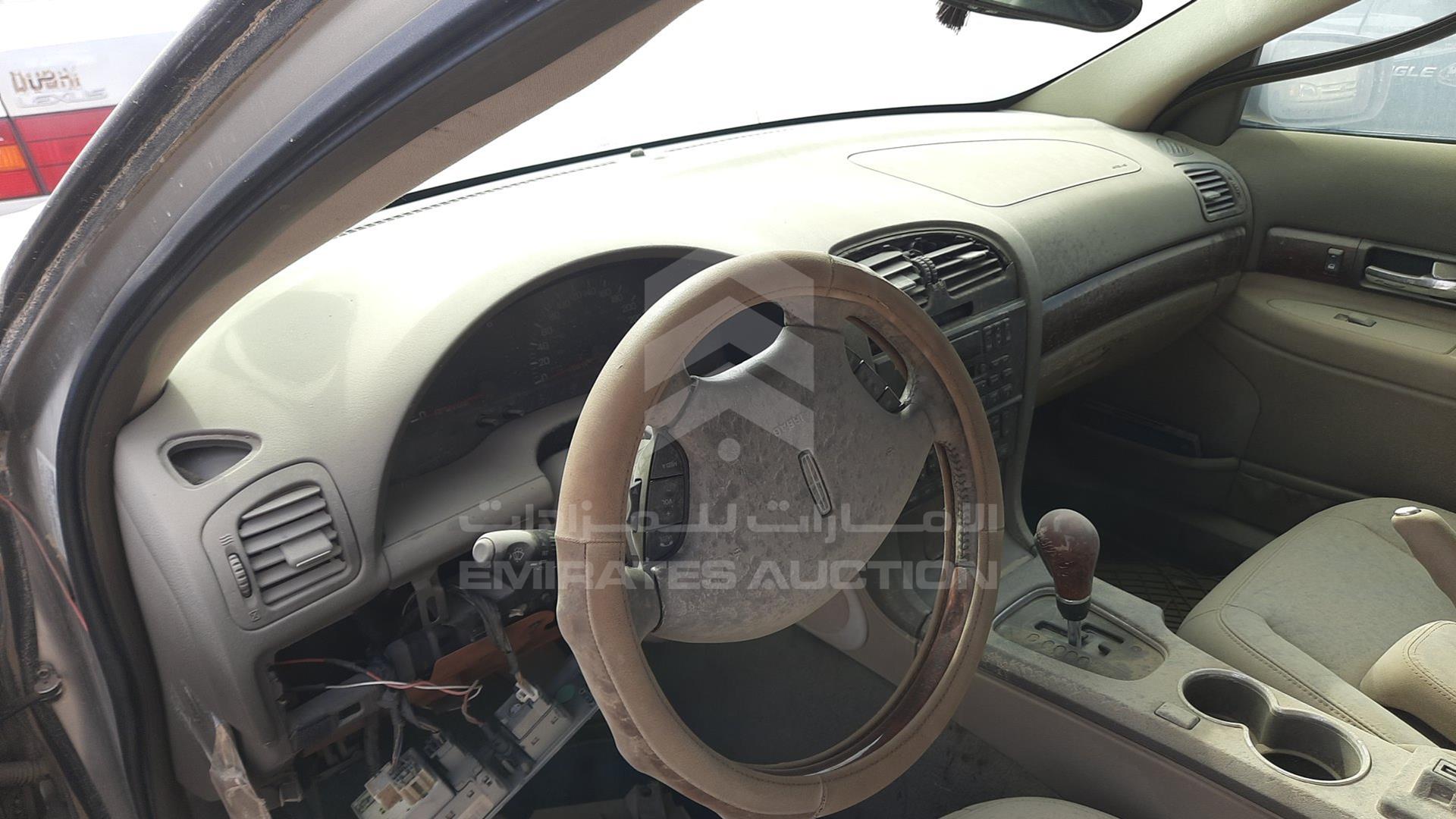 2002 LINCOLN --- VIN: 1LNHM87AX2Y678808