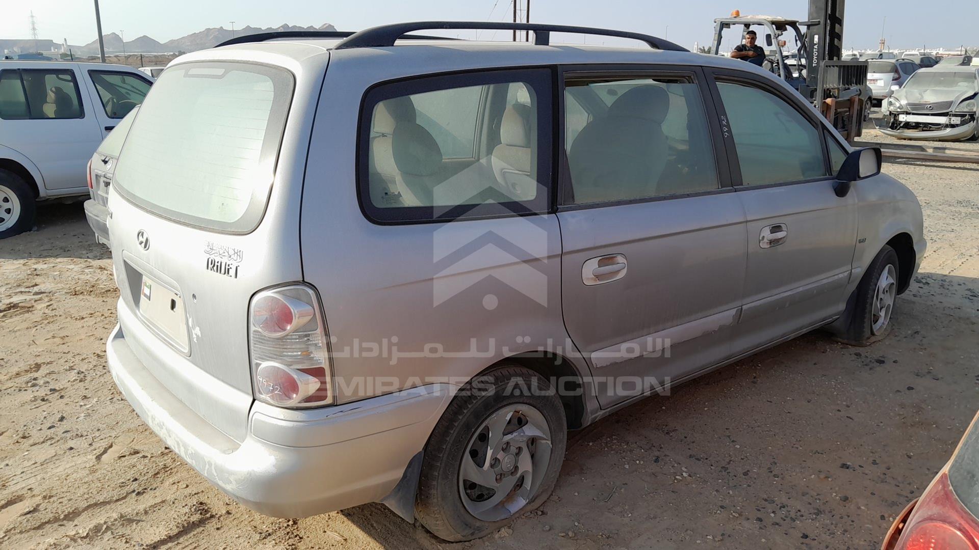2006 HYUNDAI TRAJET VIN: KMHMG81C56U289569