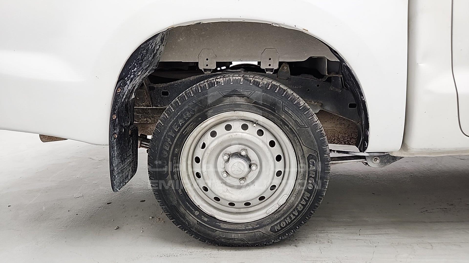 2015 TOYOTA HILUX VIN: MR0EX12G9F2356429