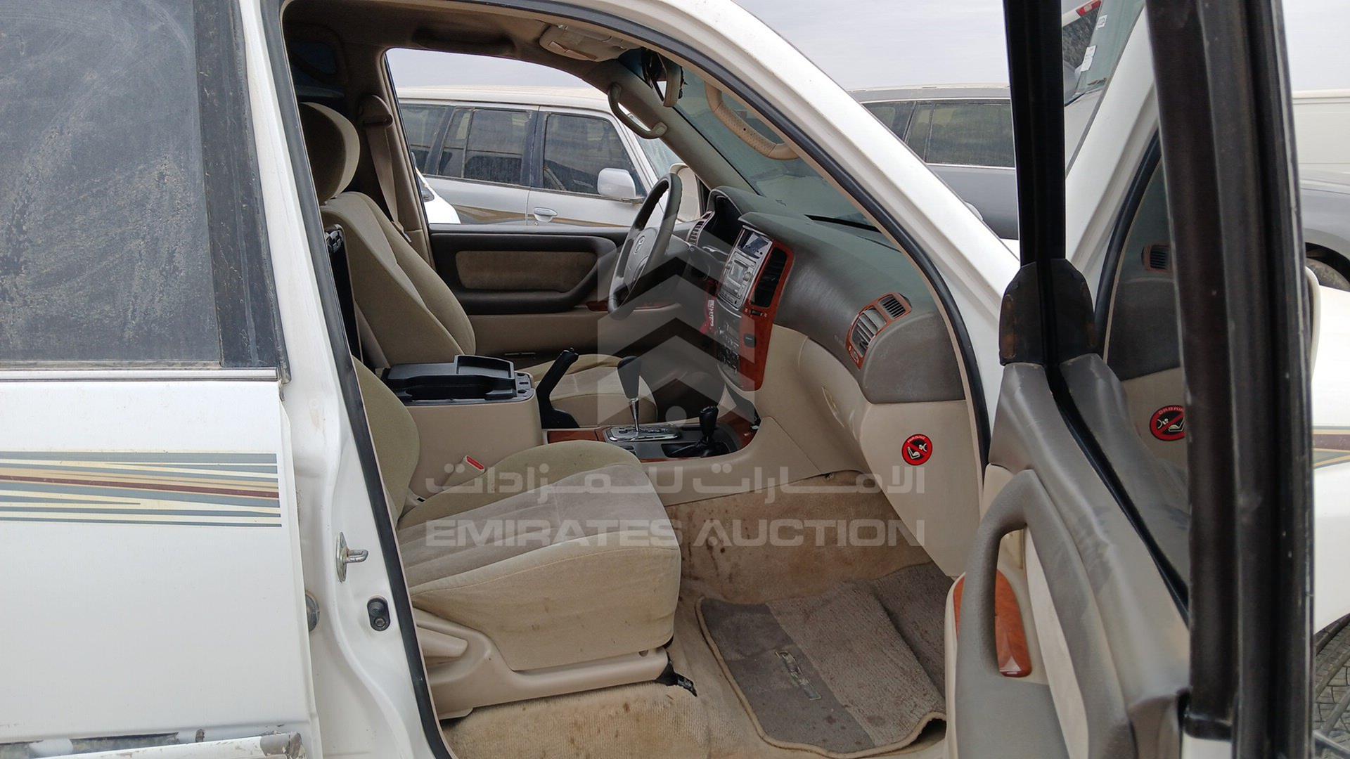2004 TOYOTA LAND CRUISER VIN: JTEHT05J942060151